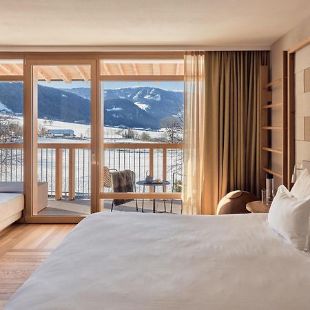 Falkensteiner Hotel Kronplatz - The Leading Hotels Of The World (Adults Only) Riscone Exteriör bild Deluxe room