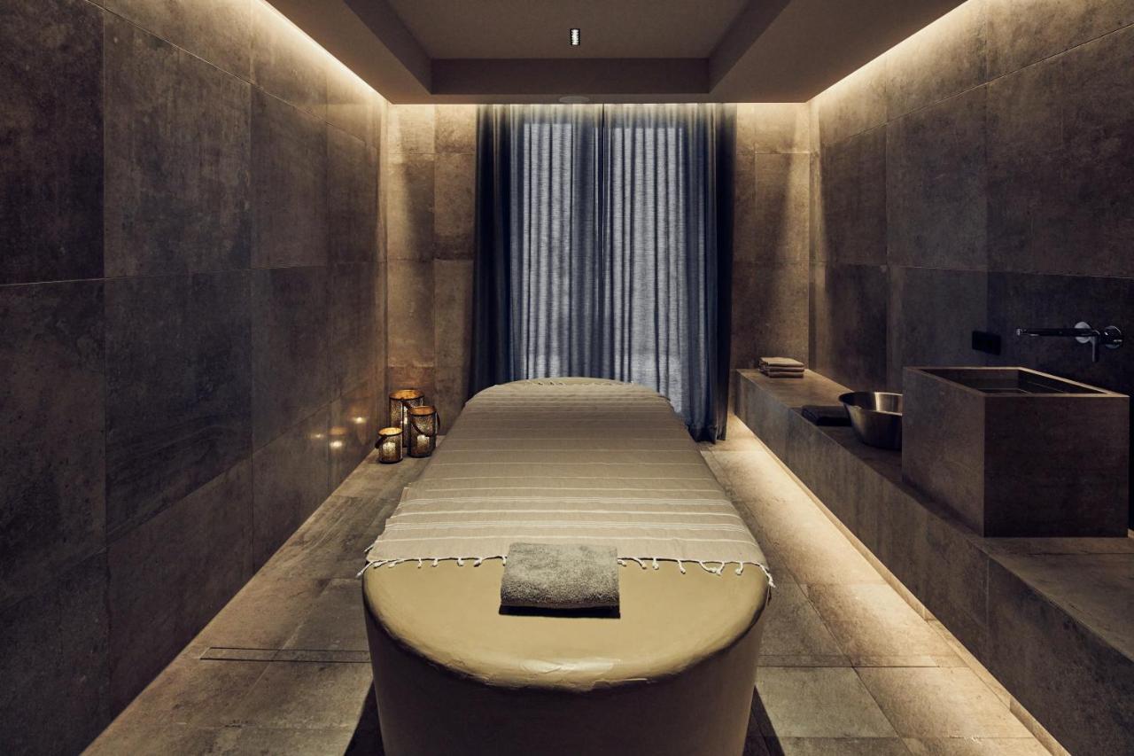 Falkensteiner Hotel Kronplatz - The Leading Hotels Of The World (Adults Only) Riscone Exteriör bild Spa treatment room