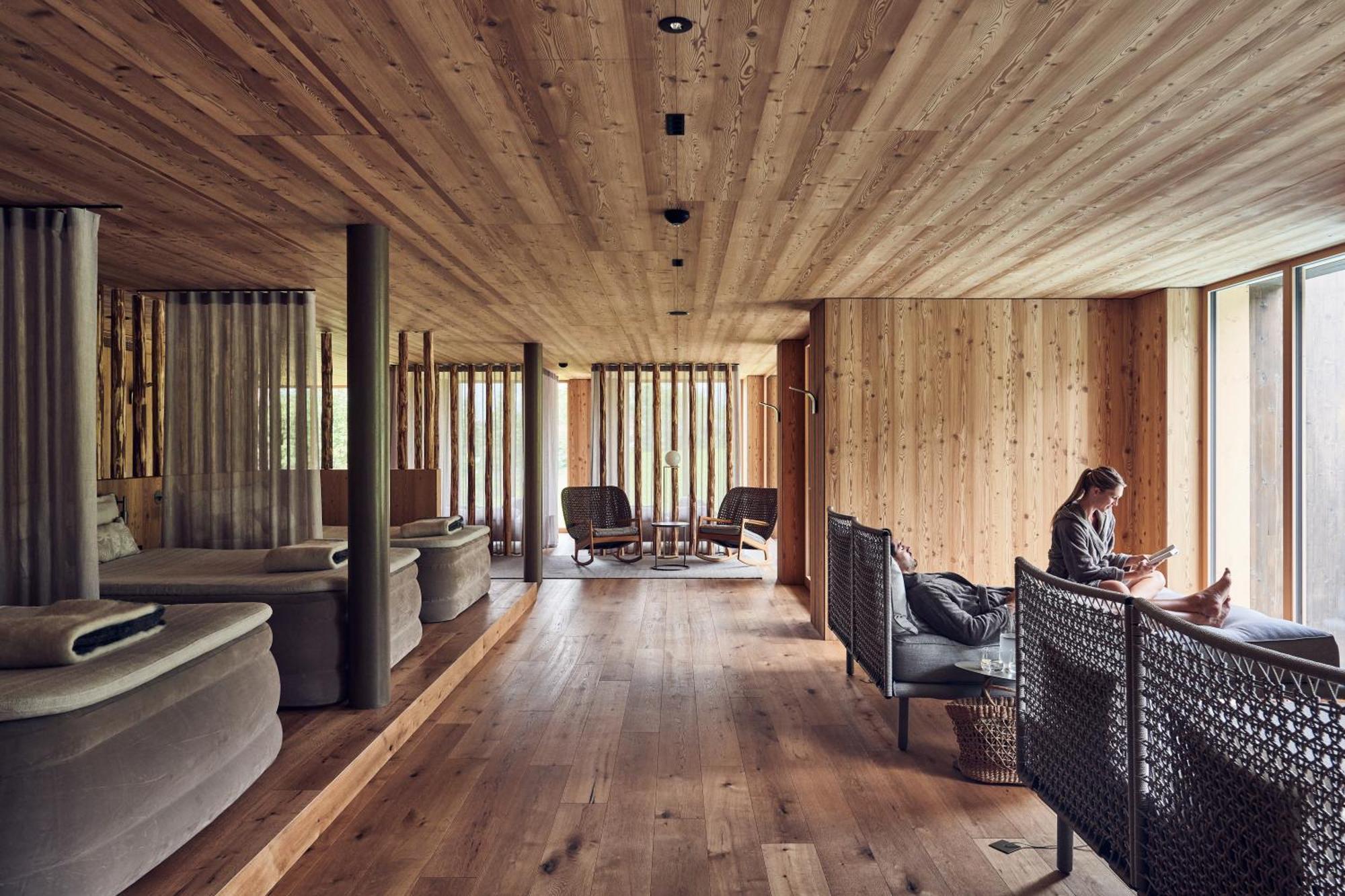 Falkensteiner Hotel Kronplatz - The Leading Hotels Of The World (Adults Only) Riscone Exteriör bild Interior of the hotel