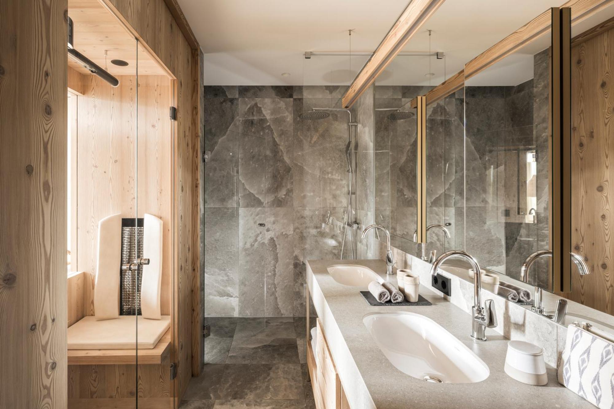 Falkensteiner Hotel Kronplatz - The Leading Hotels Of The World (Adults Only) Riscone Rum bild Bathroom