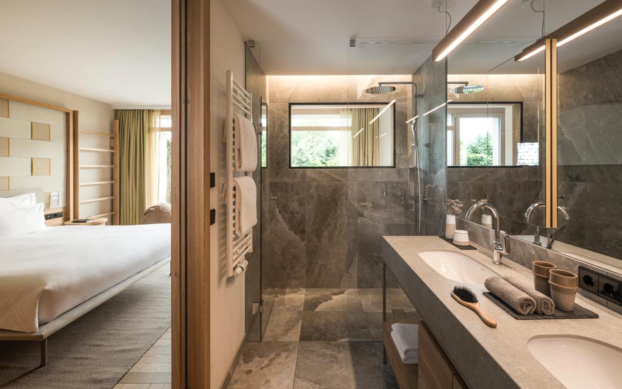 Falkensteiner Hotel Kronplatz - The Leading Hotels Of The World (Adults Only) Riscone Rum bild Bathroom