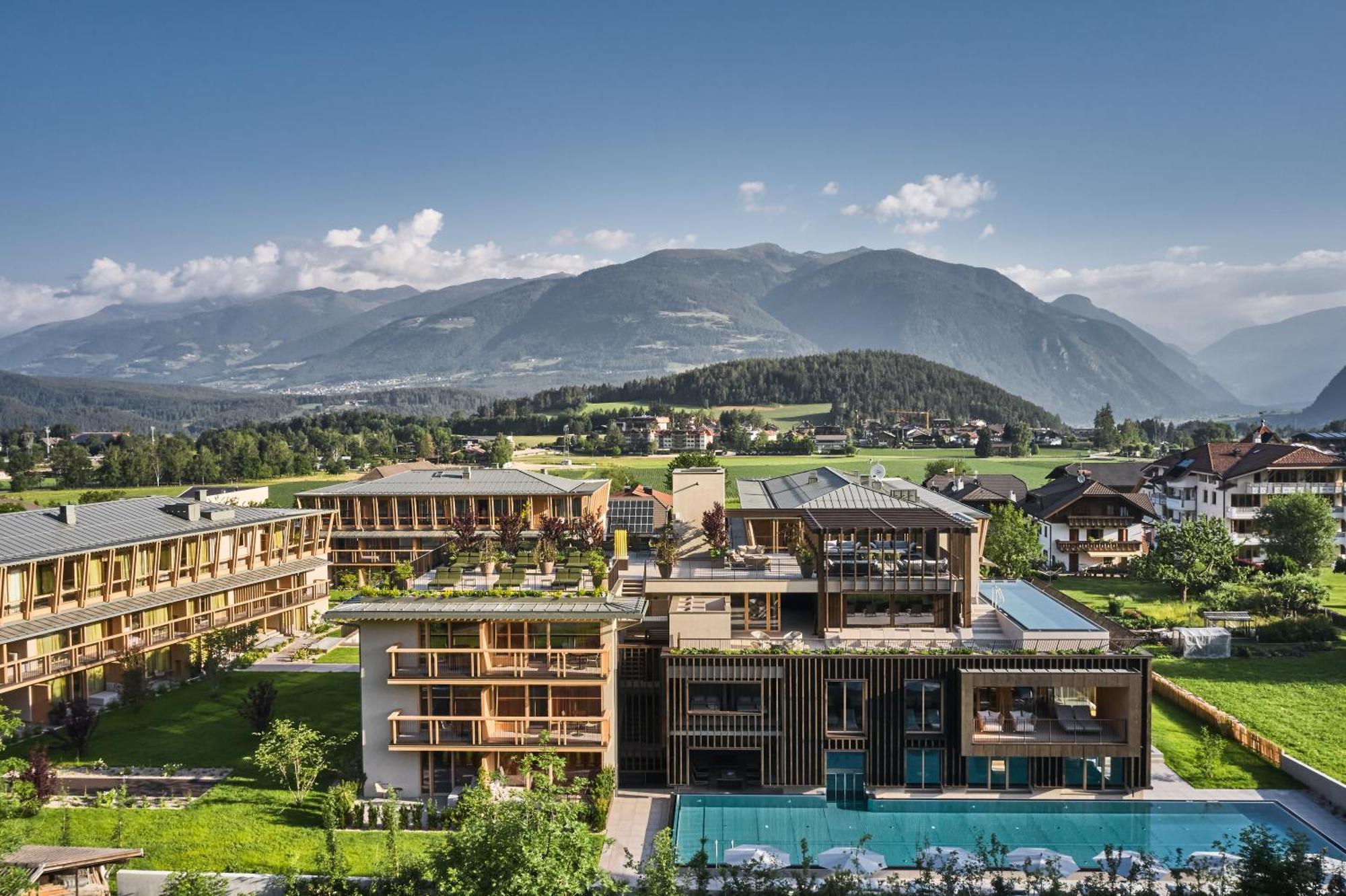 Falkensteiner Hotel Kronplatz - The Leading Hotels Of The World (Adults Only) Riscone Exteriör bild